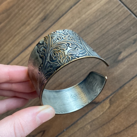 Vintage Bangle - Picture 1 of 6